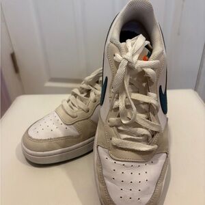 Nike White and Gray Sneakers with Blue Accents